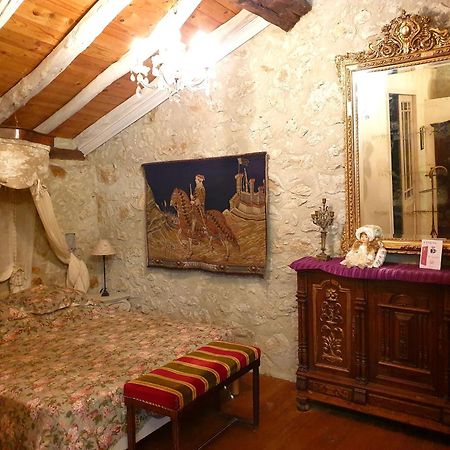 La Ferme De Jeanne Bed & Breakfast Сен-Жирон Екстериор снимка