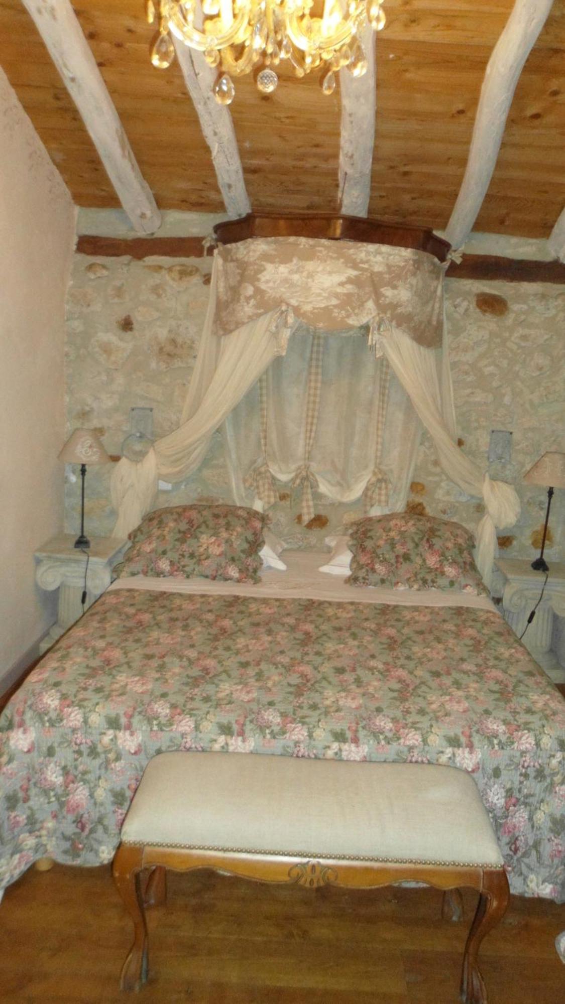 La Ferme De Jeanne Bed & Breakfast Сен-Жирон Екстериор снимка